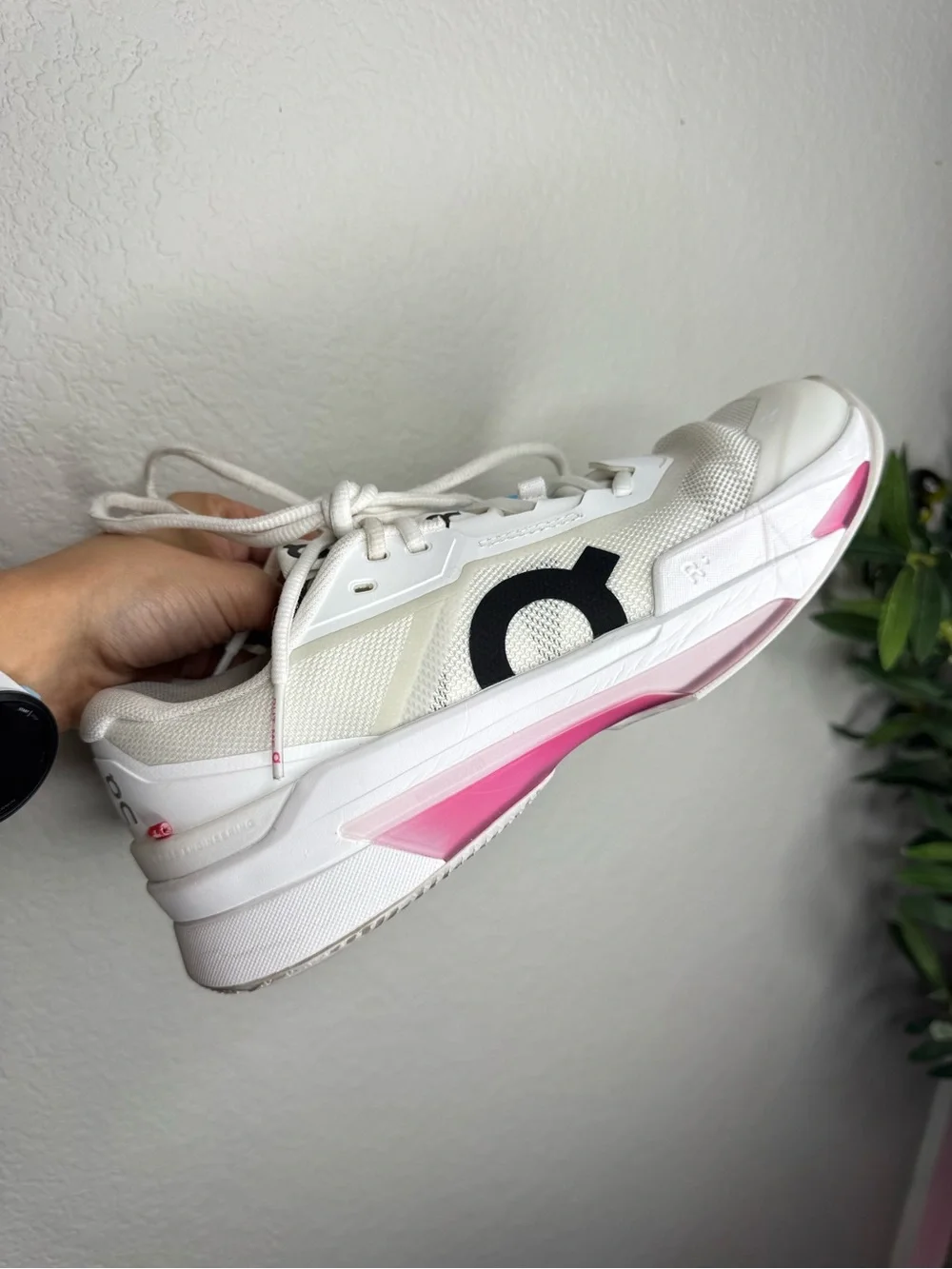 On Cloudnova Court White Pink Tennis Shoes Women’s Size 9 Athletic Sneakers